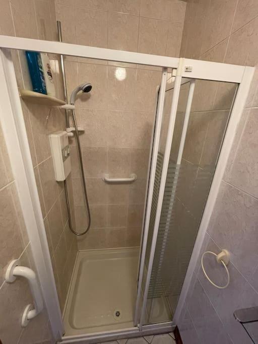 Sonas Seaside Apartment Galway Bagian luar foto