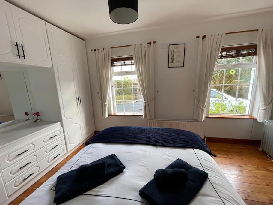 Sonas Seaside Apartment Galway Bagian luar foto