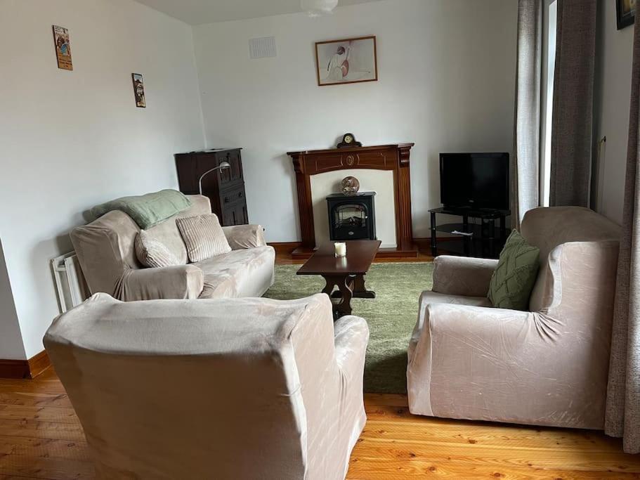 Sonas Seaside Apartment Galway Bagian luar foto